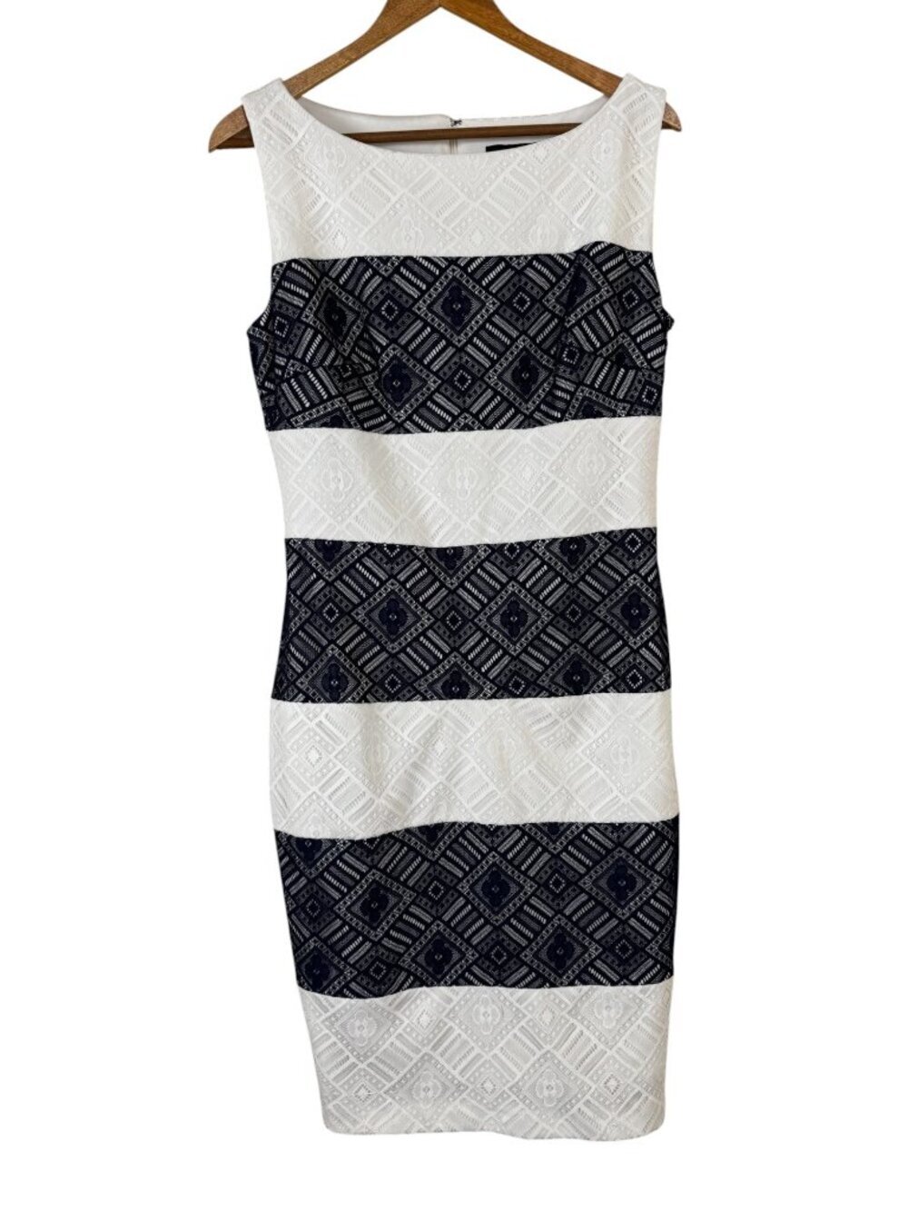 Sangria Sheath Dress Navy White Lace Overlay Geometric Size 6 Sleeveless Dressy